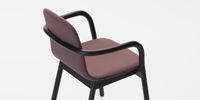 HUG-chair-Zilio thumb image